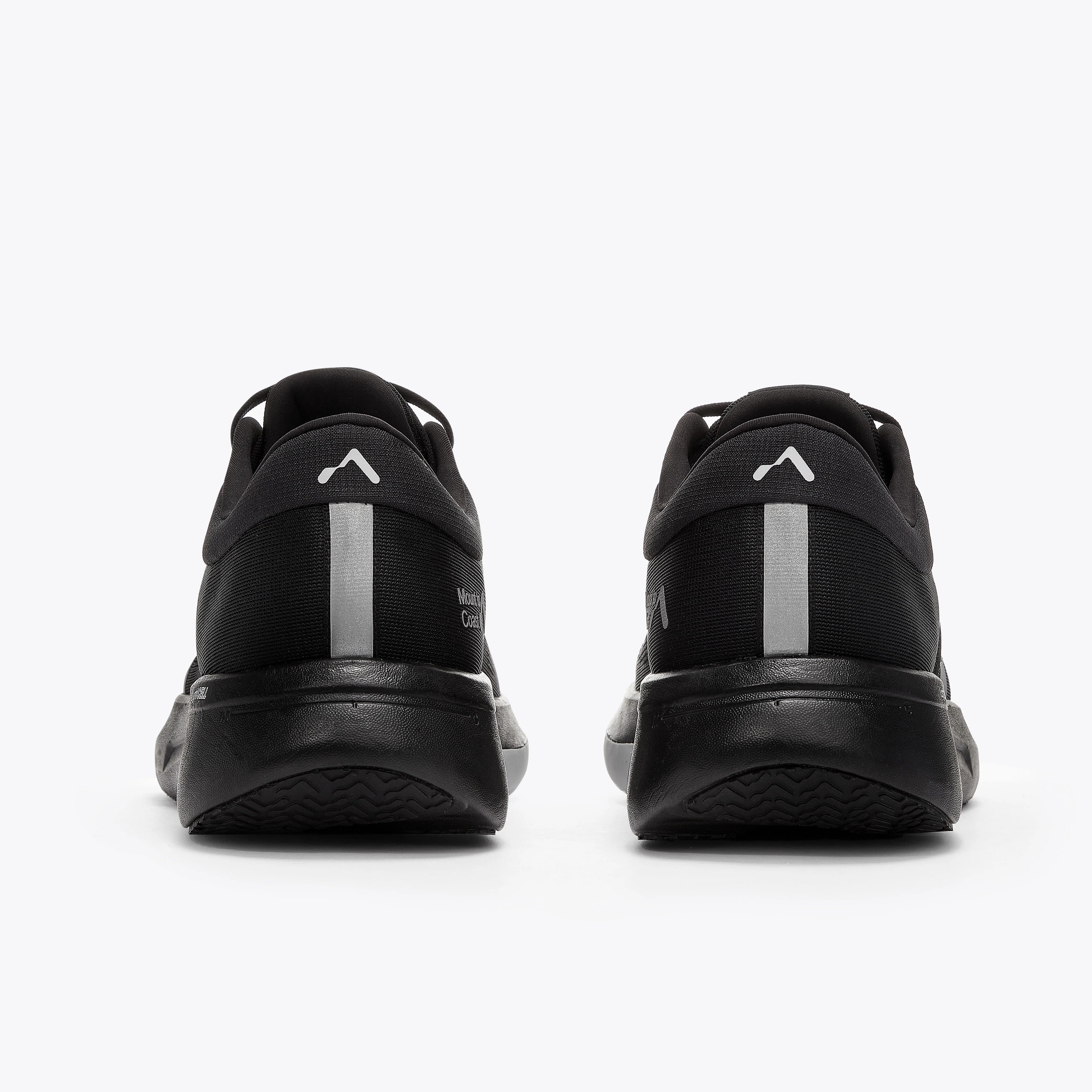 Mount to Coast R1 running shoes rear view #Color_black