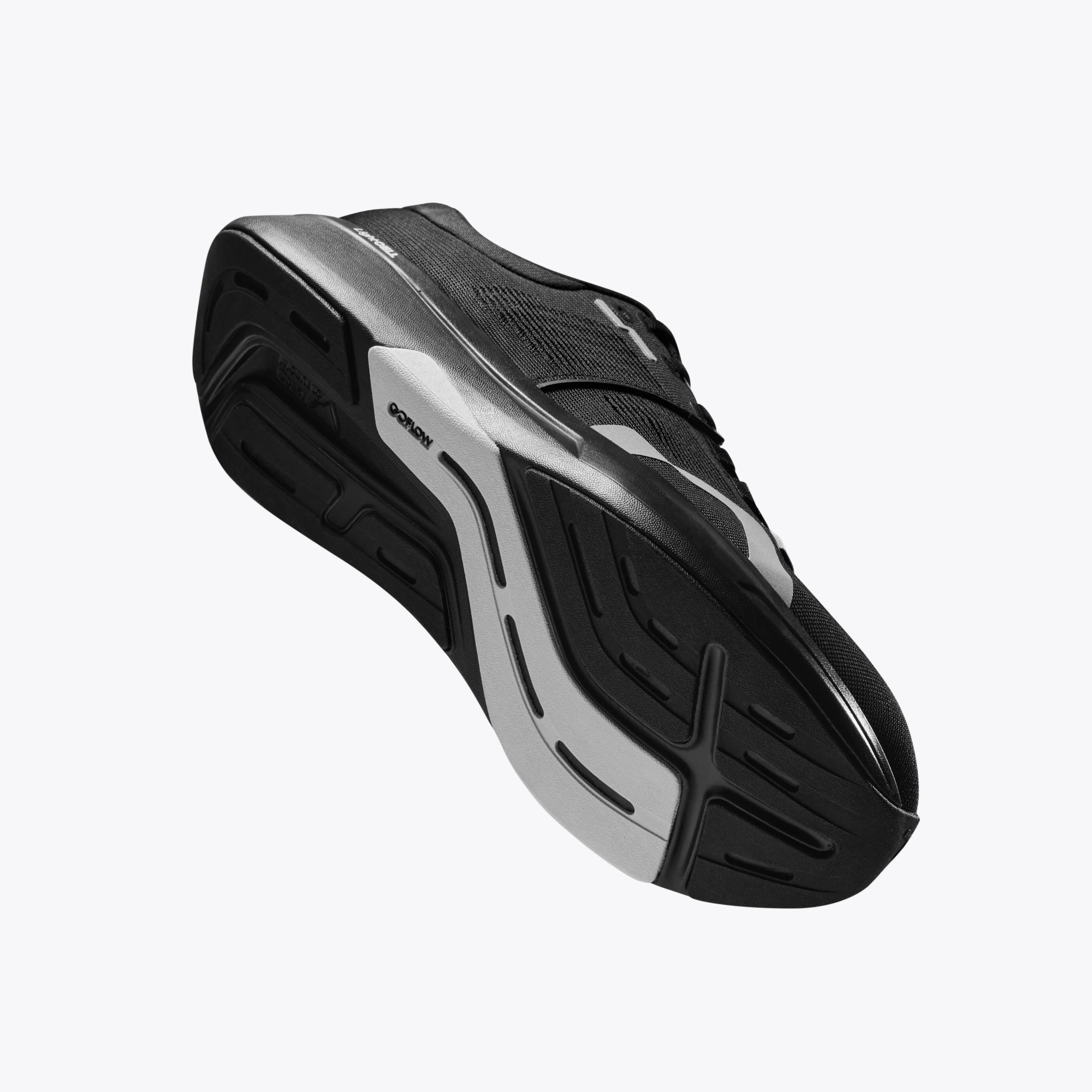 Mount to Coast R1R running shoe, sole detail #Color_black