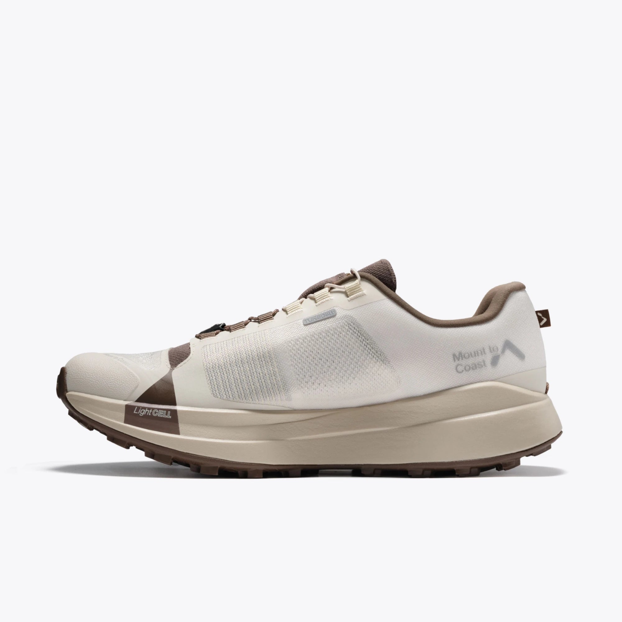 Mount to Coast T1 trail running shoe, beige and white. Featuring Light Cell for long-distance adventures.
#Color_dune
